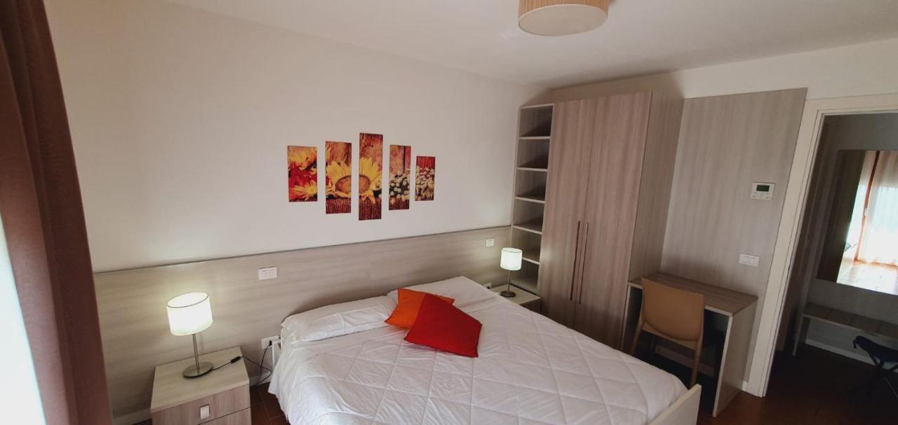 Apart Hotel Atlantic Grado Bagian luar foto