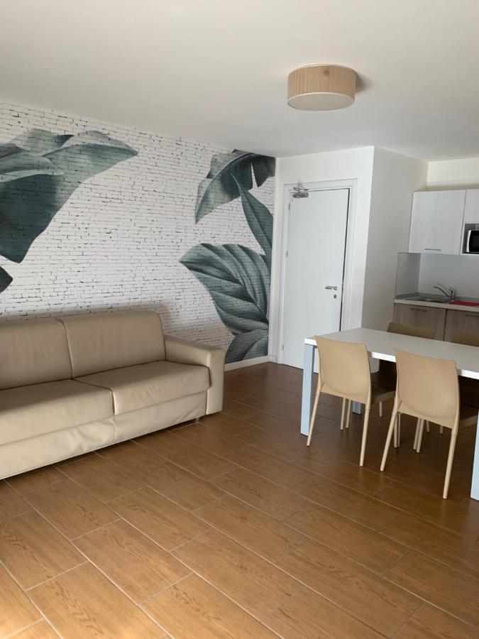 Apart Hotel Atlantic Grado Bagian luar foto