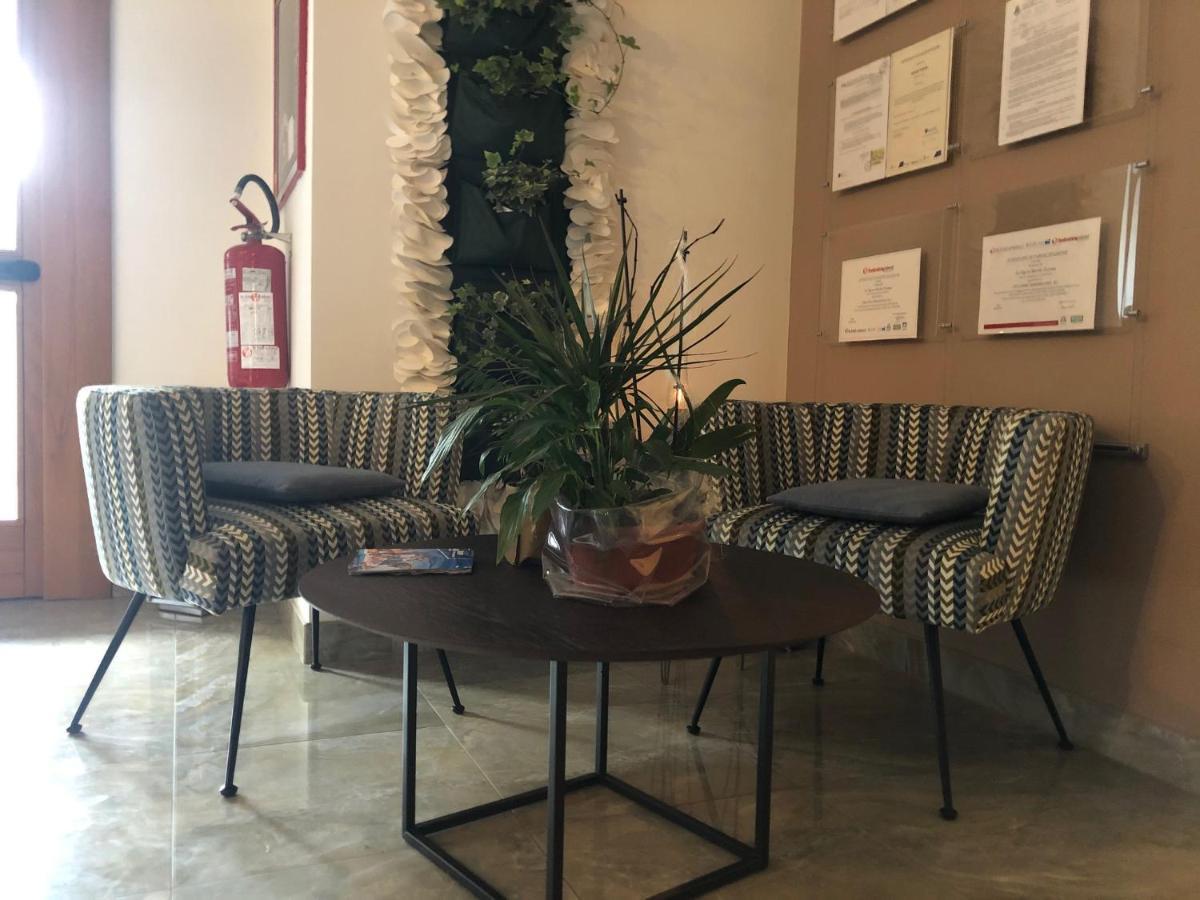 Apart Hotel Atlantic Grado Bagian luar foto