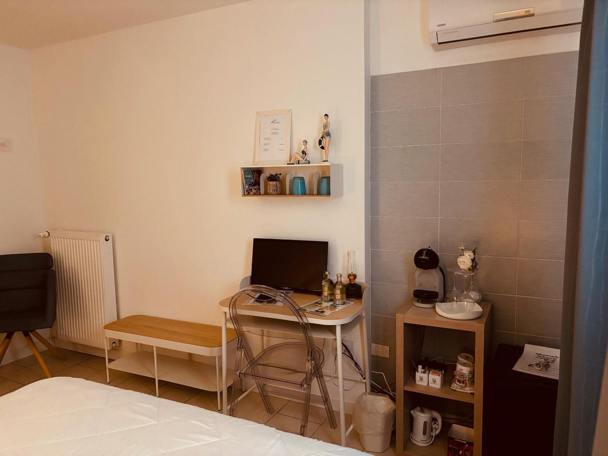 Apart Hotel Atlantic Grado Bagian luar foto