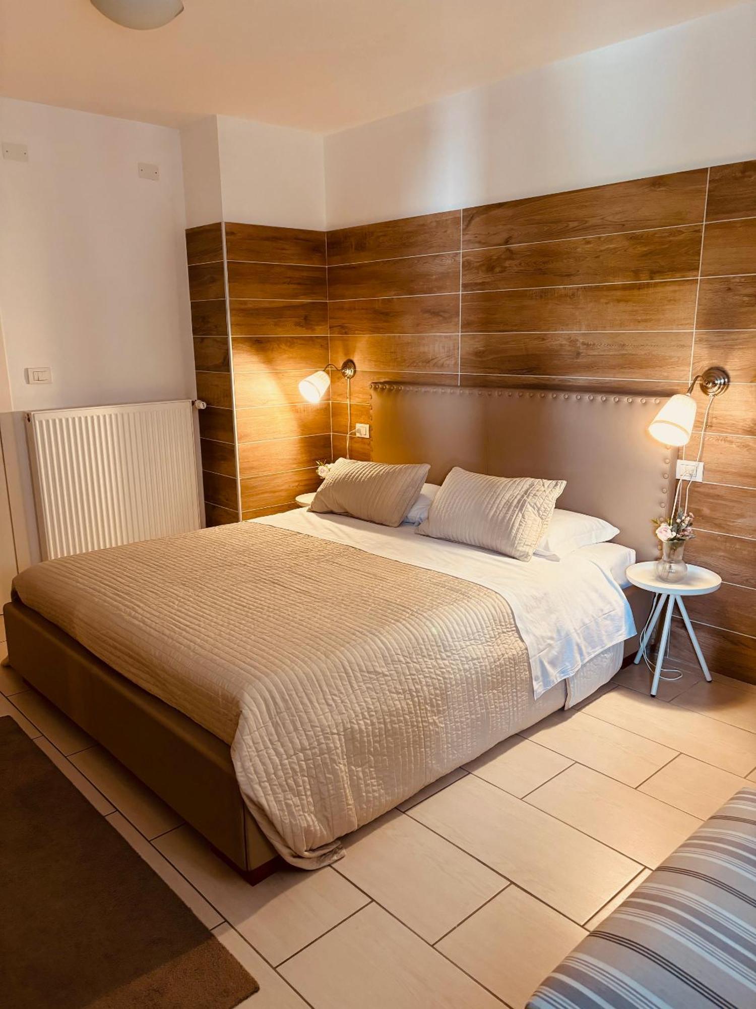 Apart Hotel Atlantic Grado Bagian luar foto