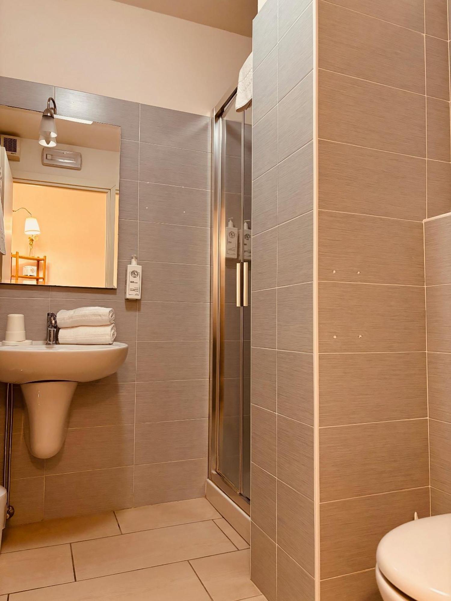 Apart Hotel Atlantic Grado Bagian luar foto