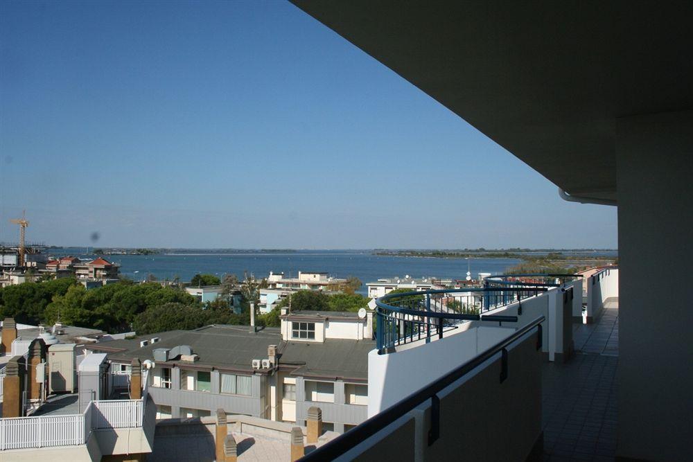 Apart Hotel Atlantic Grado Bagian luar foto